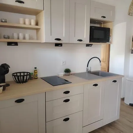 Domaine Des Petites Soeurs A 800m Du Centre Historique Avec 5200m2 De Parc Arbore *
